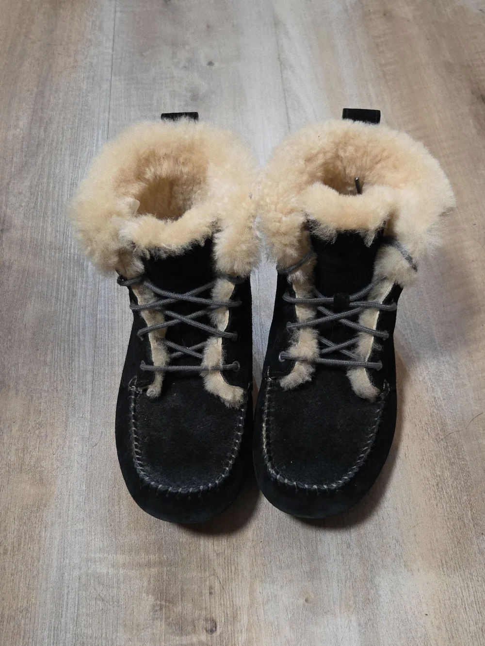 Ugg Women's Chickaree Boot..7